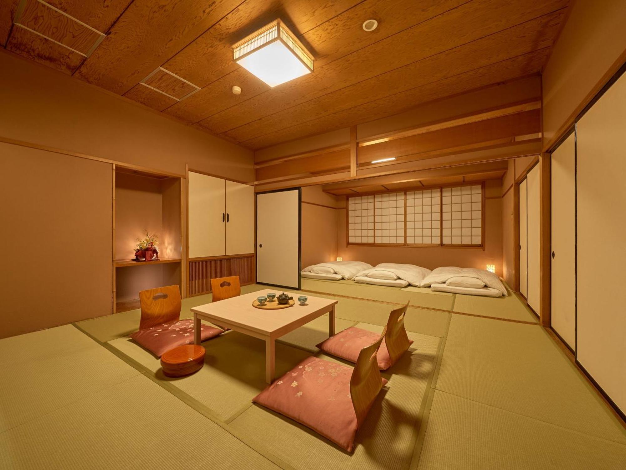 Ooedo Onsen Monogatari Yamanaka Saichoraku 3* คากะ