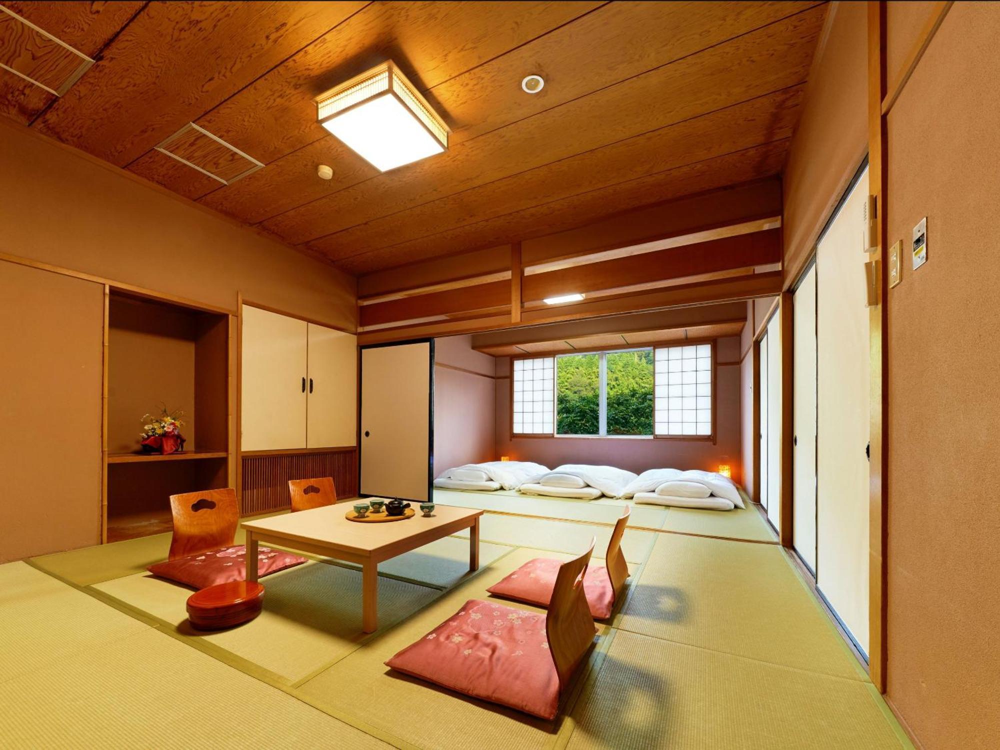 傳統日式旅館 Ooedo Onsen Monogatari Yamanaka Saichoraku