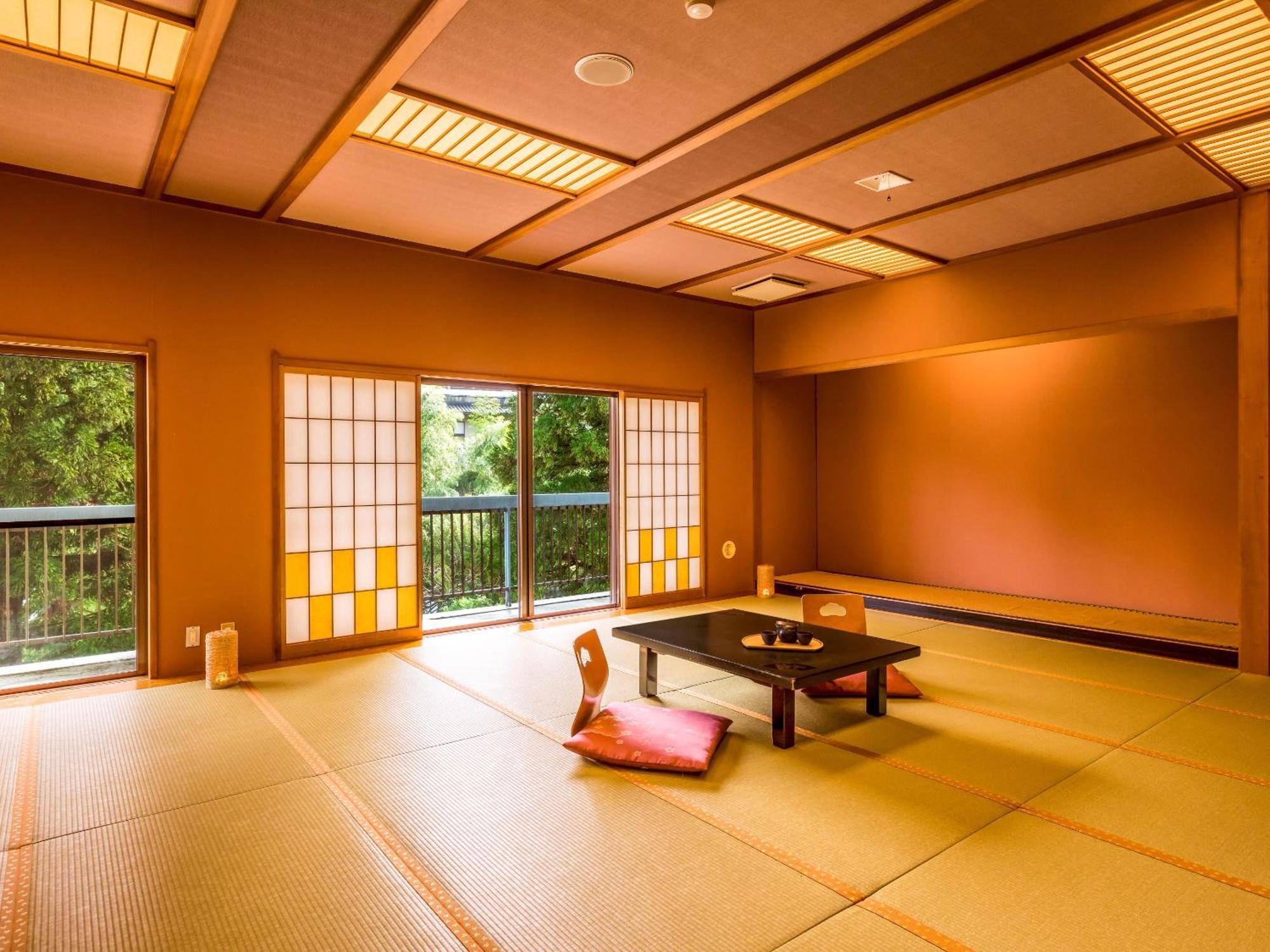 Ooedo Onsen Monogatari Yamanaka Saichoraku 3*