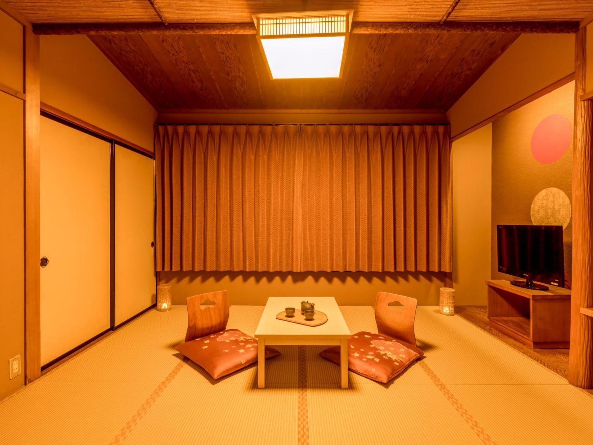 เรียวกัง Ooedo Onsen Monogatari Yamanaka Saichoraku 3*