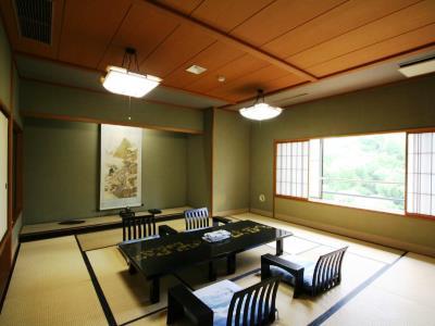 Ooedo Onsen Monogatari Yamanaka Saichoraku เรียวกัง 3*
